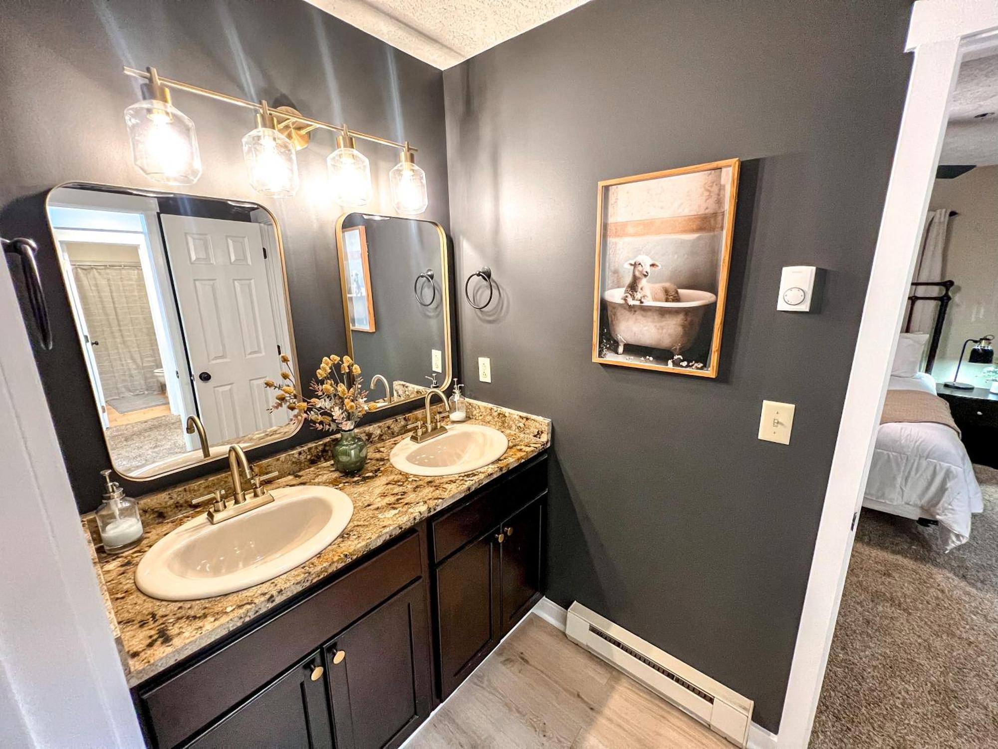 Remodeled Summit Condo At Snowshoe - Modern & Cozy Eksteriør bilde