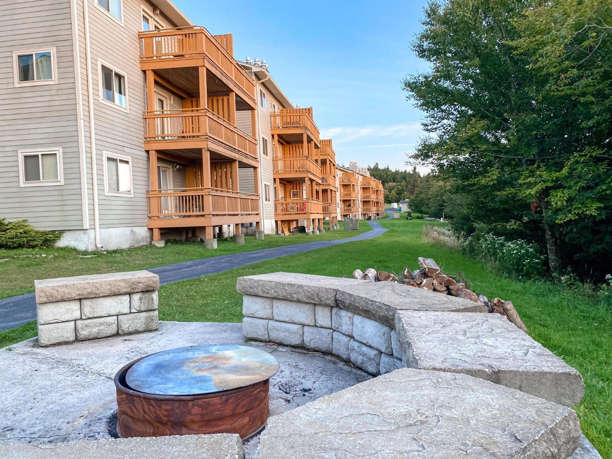 Remodeled Summit Condo At Snowshoe - Modern & Cozy Eksteriør bilde
